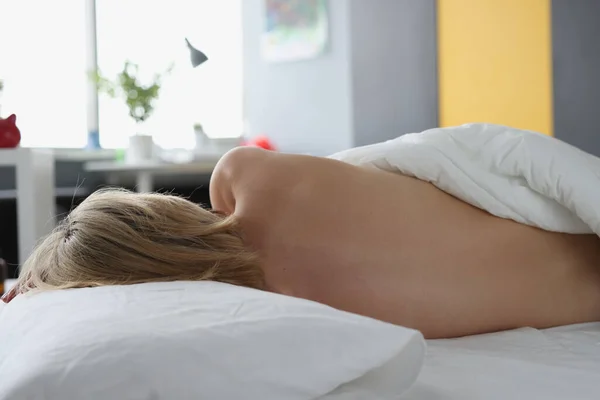 Slapende Naakte Vrouw Bed Achteraanzicht Sexy Dame Liggend Slaapkamer — Stockfoto