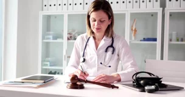 Judge Gavel Doctor Dealing Paperwork Medical Clinic Litigation Forensic Medical — Stock Video
