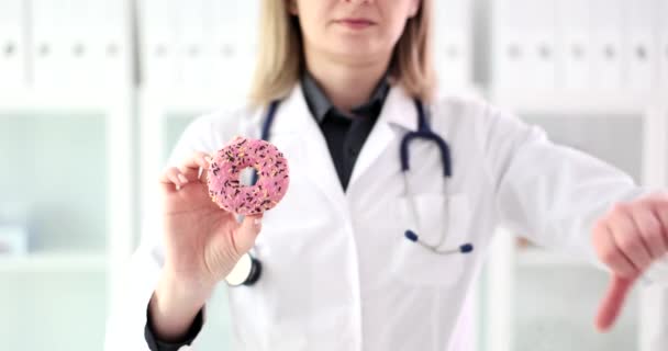Dietitian Woman Doctor Holding Sweet Donut Negative Sign Hand Harm — Stock Video