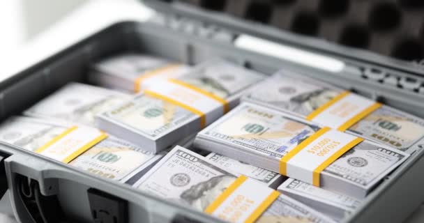 Primo Piano Della Valigetta Con Pile Banconote Dollaro Crimine Corruzione — Video Stock