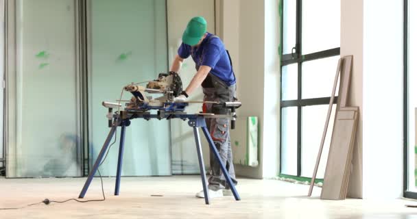 Carpenter Works Sawing Table Close Wood Work Laminate Trimming Workshop — Stock Video