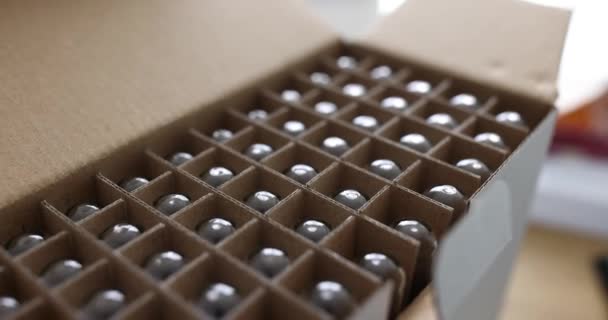 段ボール箱のワクチン用ガラス医療瓶 ガラス製品パッケージの背景 — ストック動画