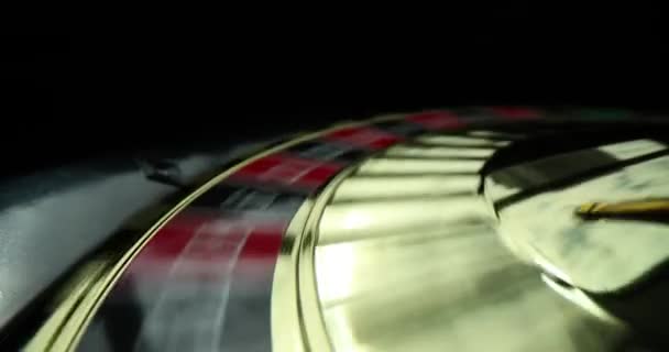 Balle Métal Tourne Sur Roulette Dans Gros Plan Casino Jeu — Video