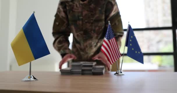 Das Militär Gibt Geld Verhandlungstisch Der Ukraine Mit Der Europäischen — Stockvideo
