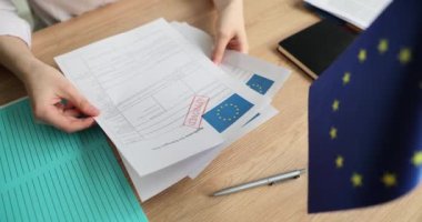 AB vize başvurusu onaylandı. Avrupa Birliği 'ne katılım başvurusu belgesi. Avrupa 'ya göç