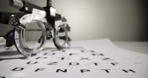 Óculos Para Seleção Lentes Diagnóstico Visão Instrumento Oftalmológico — Vídeo de Stock