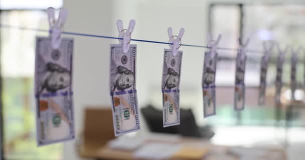 Honderd Dollar Biljetten Droog Waslijn Financieel Concept Van Dollar Witwassen — Stockvideo