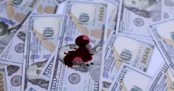 100 Долларов Купюры Пятнами Крови Крупным Планом Кровавые Деньги Преступления — стоковое видео