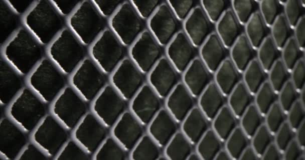 Siyah Arkaplanda Gri Bal Peteği Şablonu Var Metal Kutunun Kusursuz — Stok video