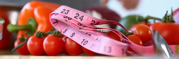 Red Tomatoes Measuring Tape Vegetables Kitchen Vegetable Diet Vitamins Concept — Fotografia de Stock