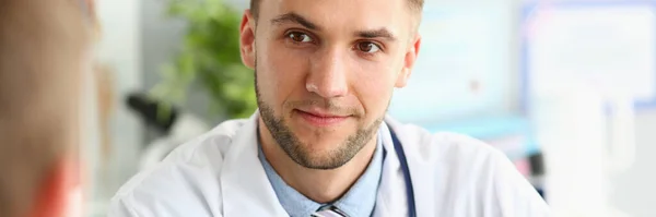 Young Doctor Advises Listens Patient Clinic Medical Services Insurance Concept — Stok fotoğraf