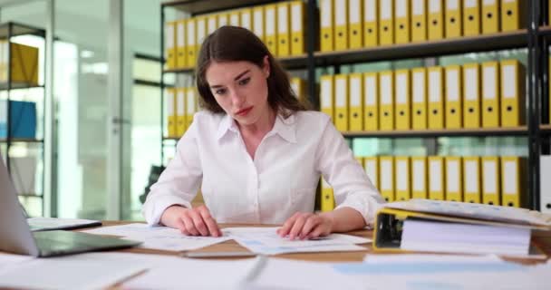 Stressful Business Woman Nervous Doing Paperwork Anxious Depressed Employee Looking — Stock Video