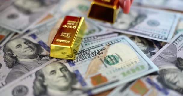 Expensive Gold Bar Dollar Banknotes Investing Gold Growing Financial Income — Stock video