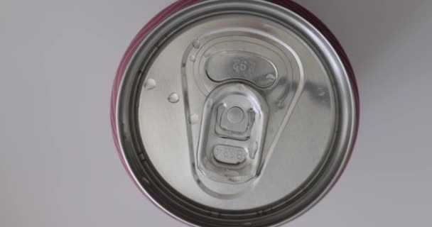 Closeup Rotating Closed Aluminum Soda Can Aluminum Pull Tab Drink — Stock Video