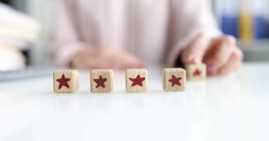 Müşteri değerlendirmesine beşinci bir yıldız ekleniyor. Geribildirim ve tavsiye kavramı