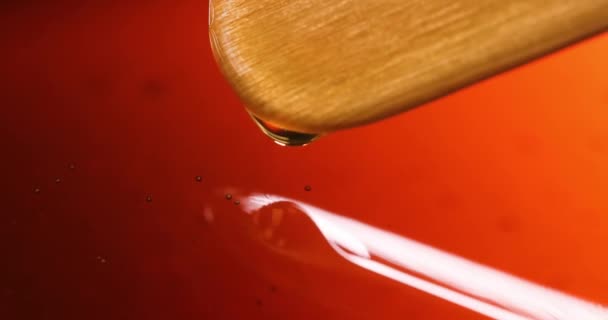 Líquido Transparente Color Dorado Producción Miel Caramelo Con Concepto Jarabe — Vídeo de stock