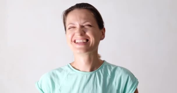 Surprised Joyful Woman Laughs Face Close Positive Motions Facial Expressions — Stockvideo