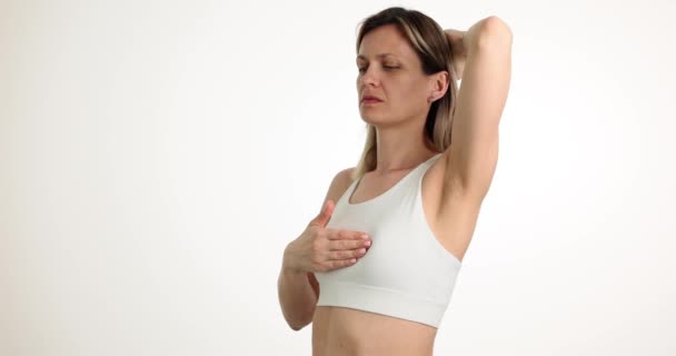 Kadın Ellerini Göğüs Kanseri Için Erken Teşhis Terapisine Sokuyor Meme — Stok video