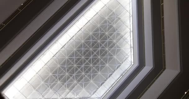 Grande Lustre Vidro Ilumina Quarto Candeeiro Tecto Geométrico — Vídeo de Stock