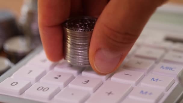 Ditempel Koin Lifebuoy Atau Lifebelt Pada Kalkulator Kekayaan Aset Tabungan — Stok Video