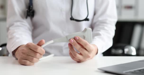 Dokter Memegang Tangannya Probe Untuk Usg Close Peralatan Medis Untuk — Stok Video