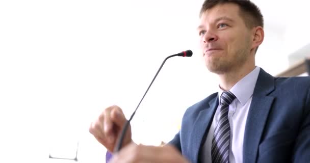 Kürsüdeki Adamı Konferansında Konuşma Yapacak Ders Eğitimi Geliştirme — Stok video