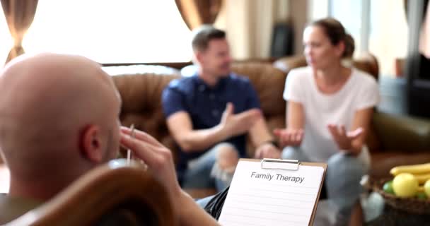 Married Couple Verge Divorce Reception Family Therapist Movie Slow Motion — Vídeos de Stock