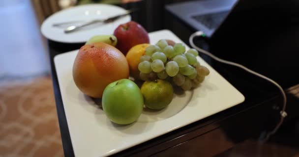 Plate Fruits Standing Desktop Home Movie Slow Motion Healthy Lifestyle — Stok Video