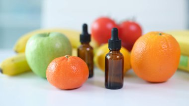 C vitamini ve aromaterapi içeren meyve yağı. Yaşlanma karşıtı doğal kozmetik ürünler