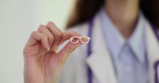 Händerna Medicinska Läkare Glasögon Ikonen För Patienten Vision Kontroll Och — Stockvideo