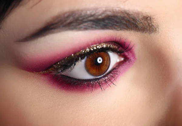 Close Model Charming Eye Professional Makeup Burgundy Colors Golden Glitters — Stock Photo, Image