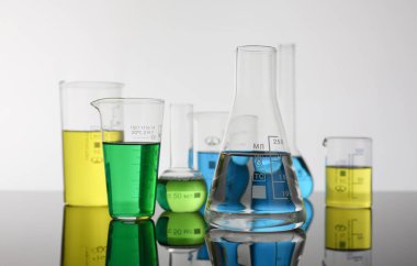 Mavi eflatun test tüplü kimya endüstrisi ampulü