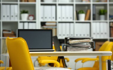 Boş işyeri ofis portre veya head hunter meslek modern çözüm