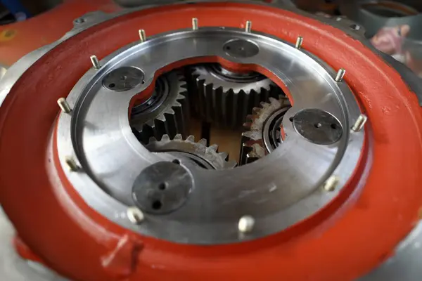 Grande Peça Engrenagem Mecânica Com Conjunto Rodas Dentadas Dentro Close — Fotografia de Stock