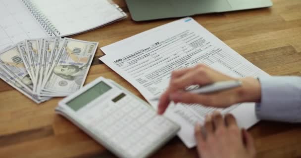 Formulář Daňového Odpočtu Kalkulačka Pojem Placení Daní Podání Daňového Přiznání — Stock video
