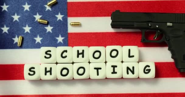 Usa Vlajka Nápisem Školní Střelba Zbraň Americký Školní Masakr — Stock video