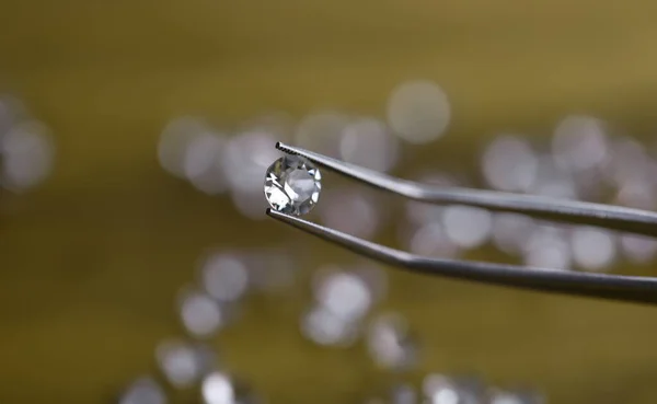 Close Beautiful Shining Crystal Macro Shot Luxury White Diamond Tweezers — Stock Photo, Image
