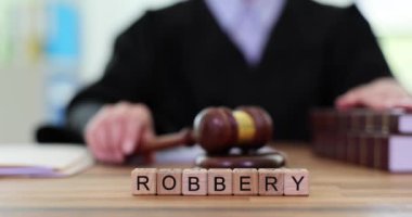 Mahkemedeki sözlerle çekiç hırsızlığı yargıcı karara varıyor. Yasa ve yargı