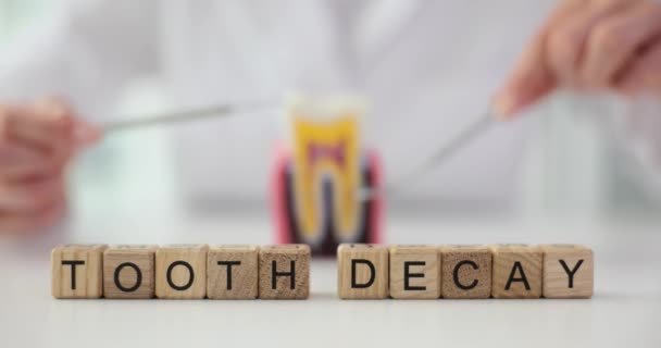 Dentysta Słowo Próchnica Zębów Leczenie Stomatologiczne Objawy Próchnicy Zębów Diagnostyka — Wideo stockowe