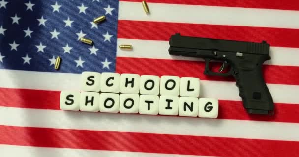 Bandera Estados Unidos Palabra Escuela Tiro Pistola Escuela Tiro Americano — Vídeo de stock