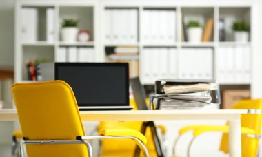 Boş işyeri ofis portre veya head hunter meslek modern çözüm