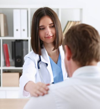 Kum püskürtme parlatma tüm servis talepleri işleme ve studio için gerektiren arabanın ön çamurlu Far