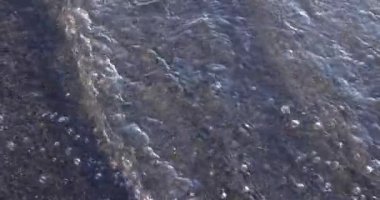 Kelime dağarcığı kumsalda yazılıdır. Dinlenme ve tatil beldeleri