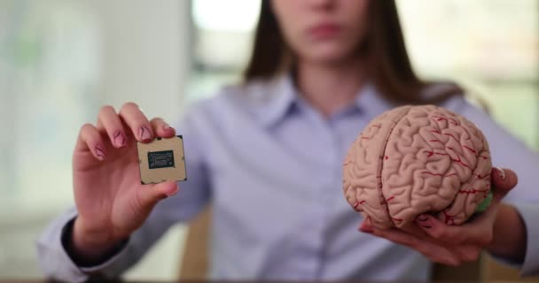 Chip Computador Pessoa Modelo Cérebro Humano Inteligência Artificial Lascamento — Vídeo de Stock
