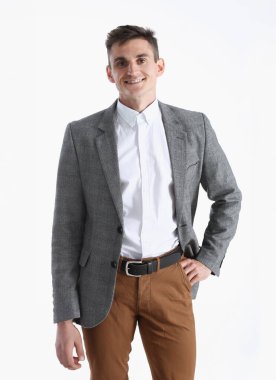 Takım elbise ve kravat kamera portre seyir yakışıklı gülümseyen adam arka plan izole. Beyaz yakalı kıyafet modern ofis yaşam tarzı lisansüstü eğitim meslek fikir Koç eğitim kavramı kolej