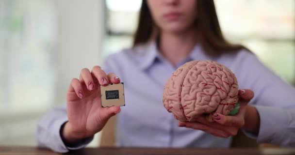 Μικροσκοπική Λεπτομέρεια Από Τσιπ Υπολογιστών Και Ανθρώπινο Εγκέφαλο Τεχνητή Νοημοσύνη — Αρχείο Βίντεο