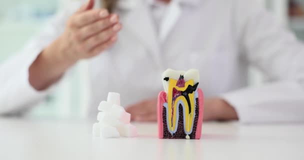 Bakım Evlerinde Klinikte Şeker Küplerinde Sorun Var Tatlıların Dişler Üzerindeki — Stok video