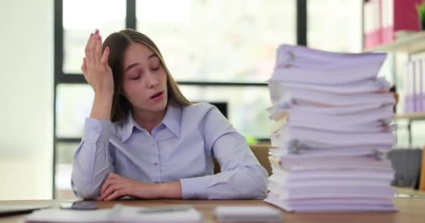 Student Intern Stressed Tired Hard Training Overloaded Paperwork Overtime Fatigue — Stock Video