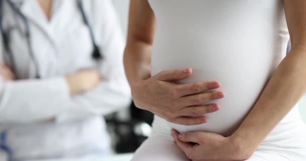 Terhes Nőgyógyásznál Klinikán Terhességkezelés Egészségbiztosítás — Stock videók