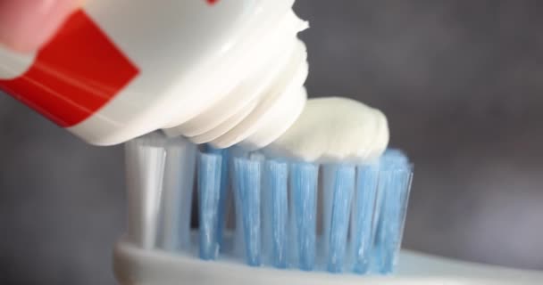 Primer Plano Pasta Dientes Blanca Con Cepillo Dientes Higiene Dental — Vídeos de Stock